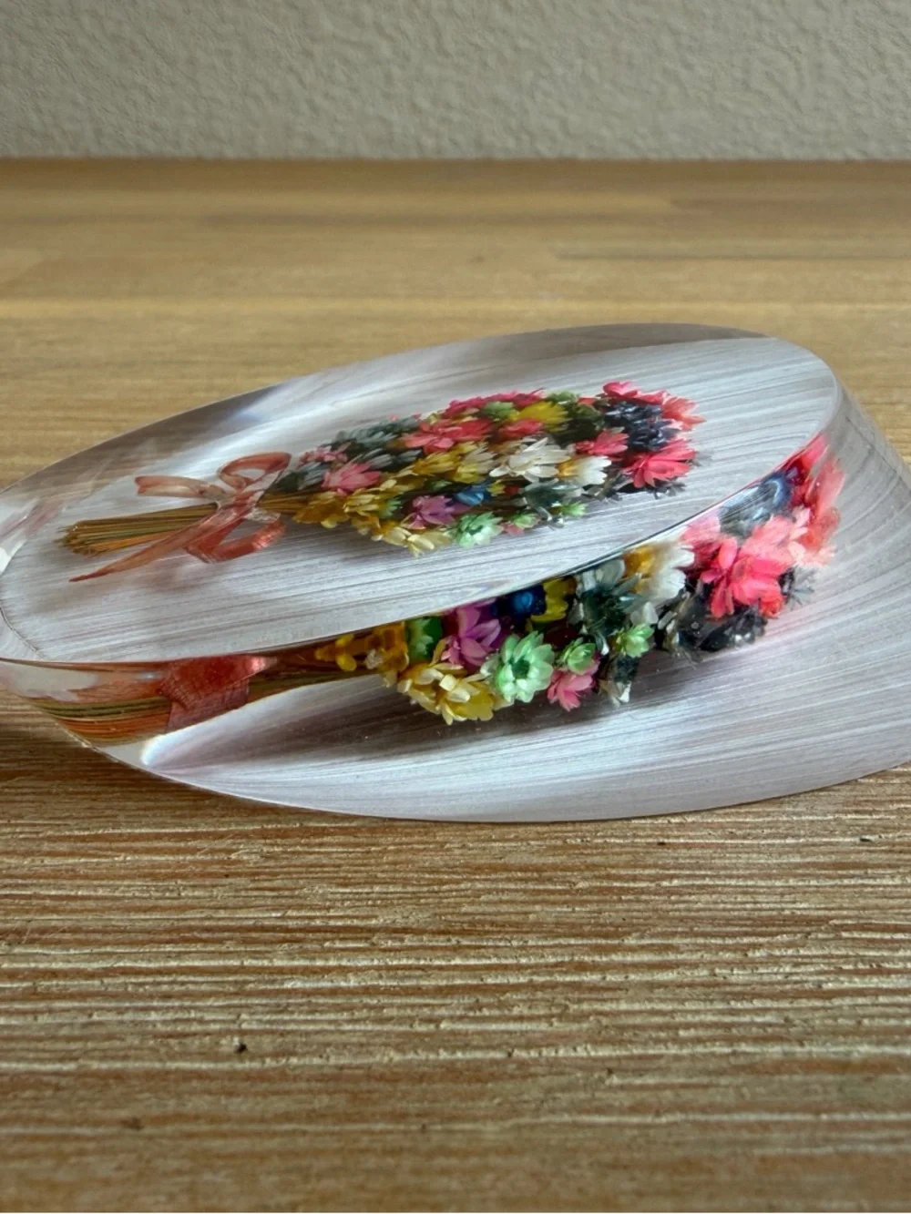 Vintage Dried Flower Resin Wall Hanging Oval Floral Retro Cottagecore Decor Art